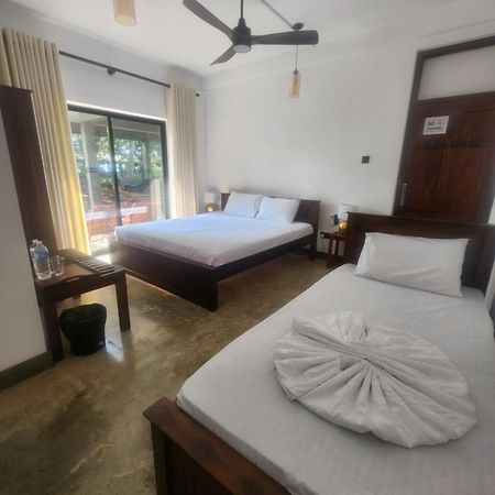 Red Sun Beach Villa Kosgoda Exterior photo