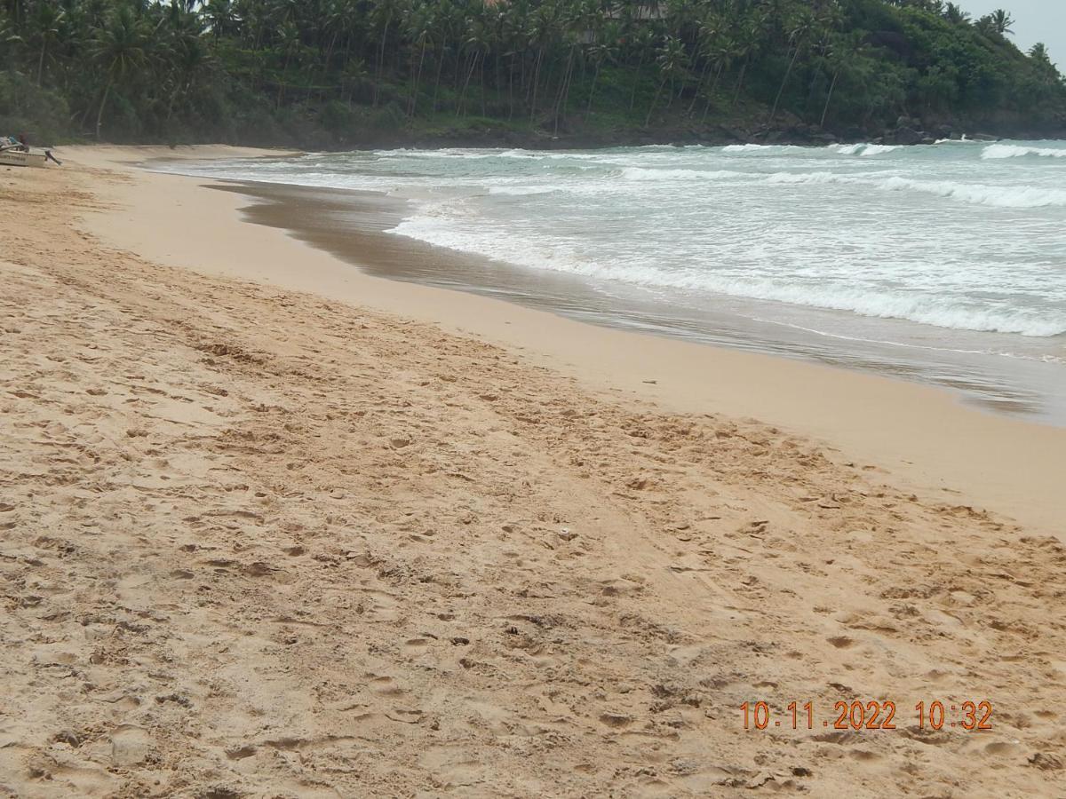 Red Sun Beach Villa Kosgoda Exterior photo