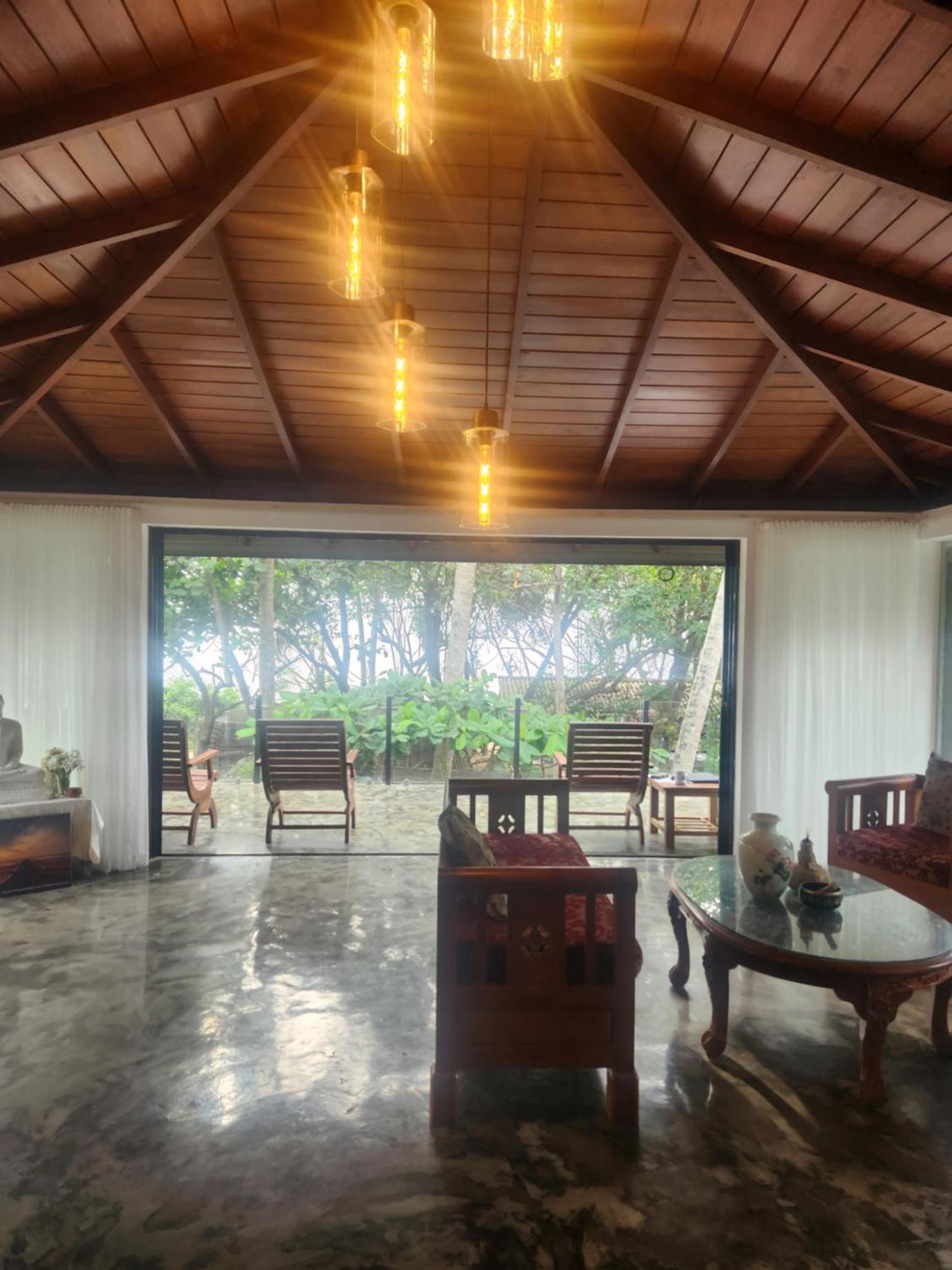 Red Sun Beach Villa Kosgoda Exterior photo